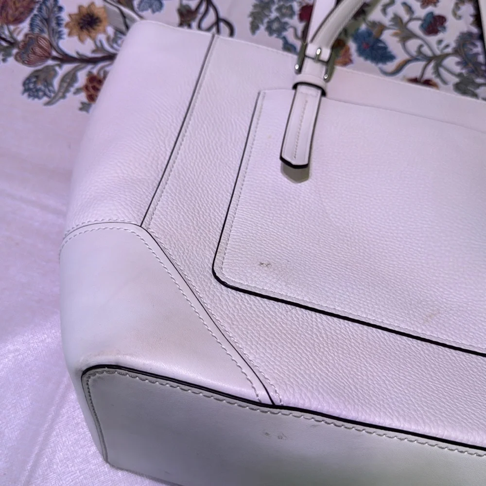 Michael Kors MK Aria Medium White Leather Tote with Silver Hardware EUC